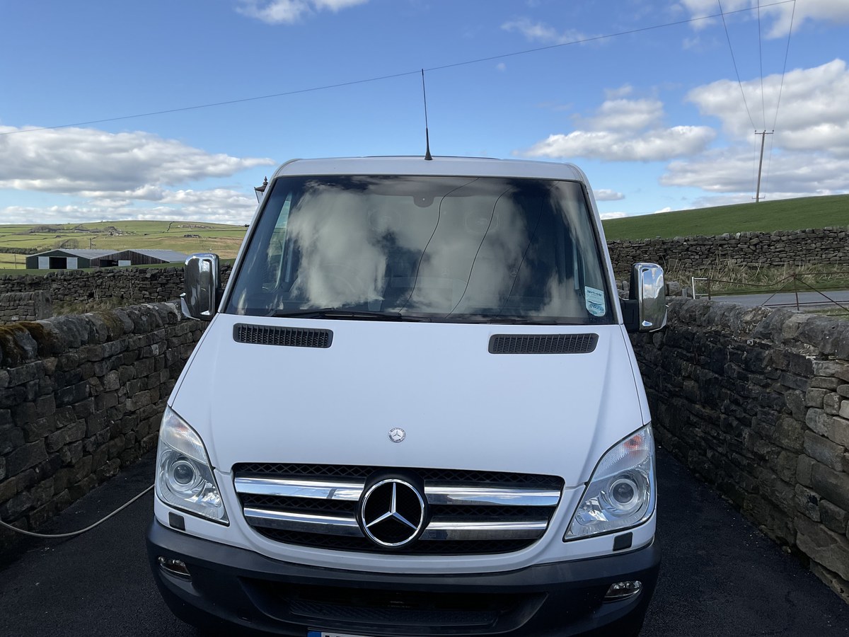2009 Merce Sprinter 2009 Mercedes Sprinter White Automatic, 5 speed Right Hand Drive in ...
