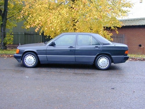 1991 Mercedes 190 - 5