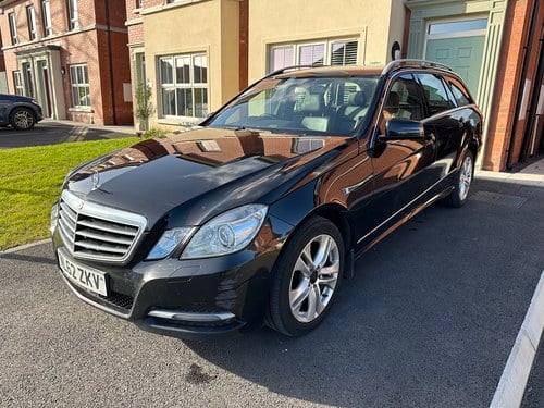 2012 Mercedes E220 A-Garde Cdi Blue-Cy S/S A For Sale