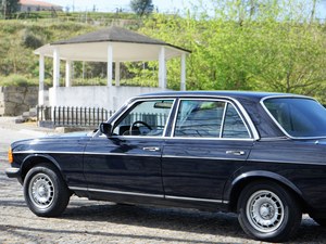 1980 Mercedes 240