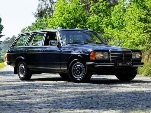 1980 Mercedes W123 230TE VENDU