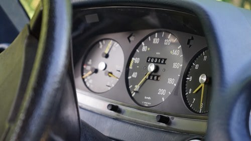 1980 Mercedes 230 - 5
