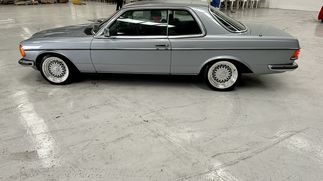 Picture of 1984 Mercedes W123