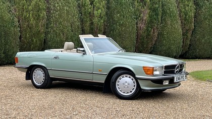Fabulous two owner 420SL R107