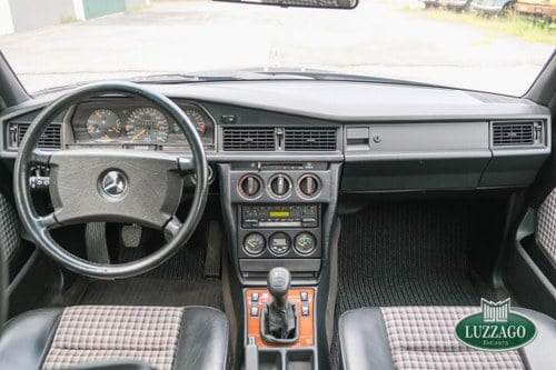 1989 Mercedes 190 E - 8