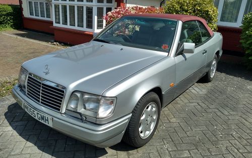1994 Mercedes E320 Auto.... open to offers (picture 1 of 12)