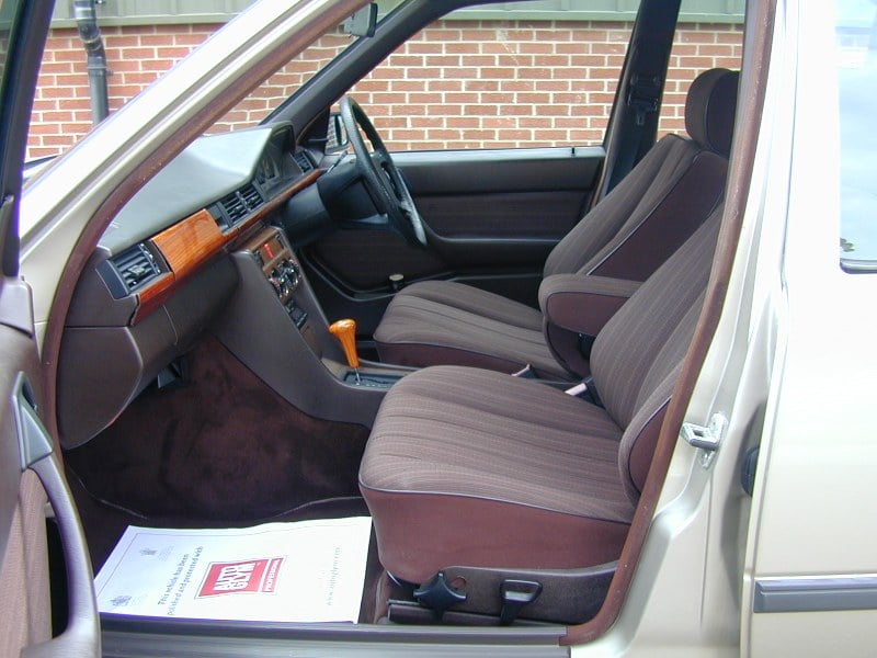 1988 Mercedes 230 - 7