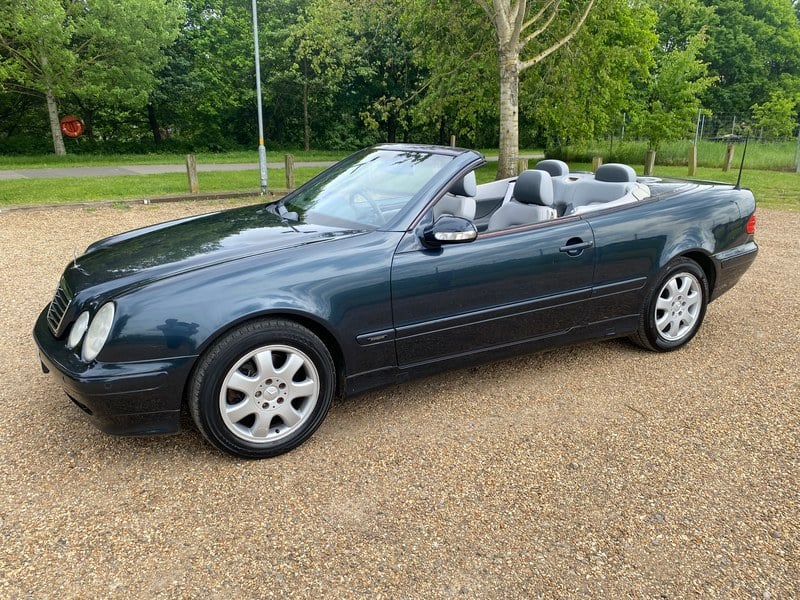 Mercedes CLK 200 Avantgarde * Genuine low mileage from new *