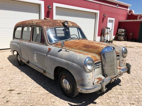 1957 Mercedes 180 d Ponton w120 Kombi Ambulance - Mies