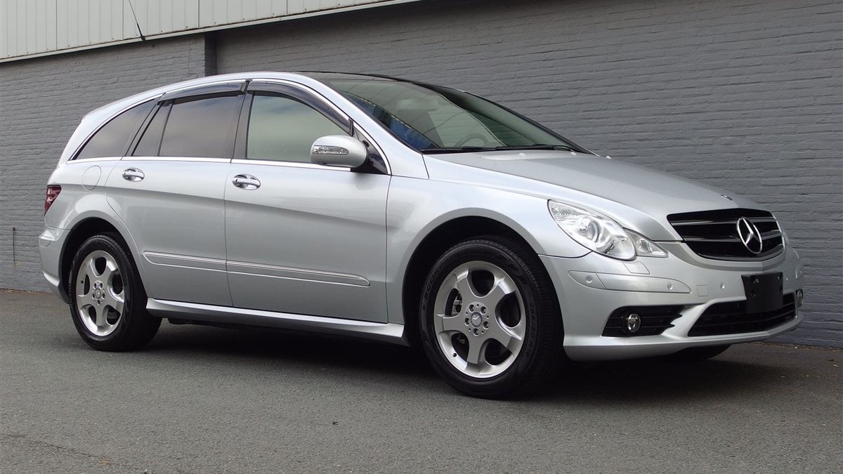 Mercedes R500 Custom 2009 Mercedes R Class Silver Automatic Left Hand Drive in Rijnsburg ...