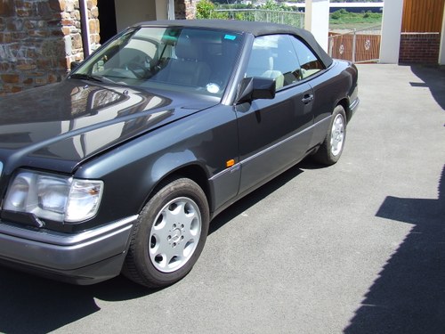 1994 Mercedes E320 Auto