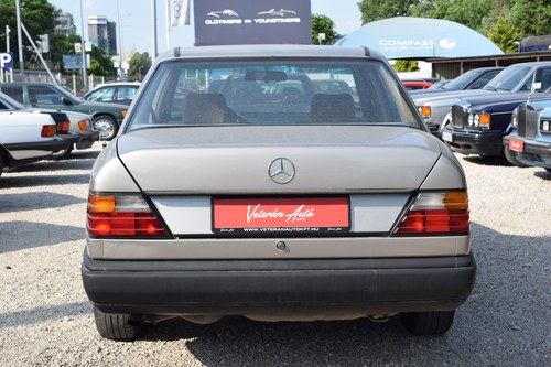 1988 Mercedes E Class - 5