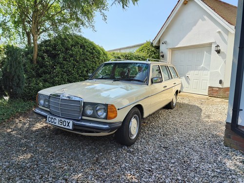 1981 Mercedes Benz 200T W123 Estate