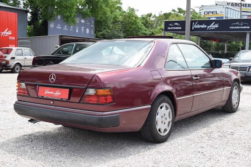 1992 Mercedes E Class - 4