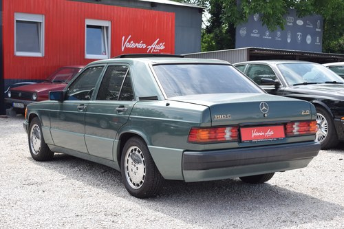 1993 Mercedes 190 E - 6