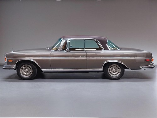 1970 Mercedes-Benz 280 SE 3.5 Coupe, manual trans. & aircondition For Sale