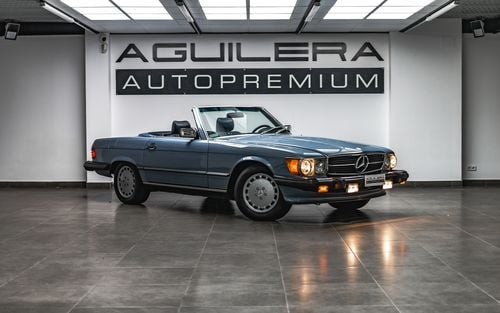 1987 Mercedes SL 560 R107 (picture 1 of 41)