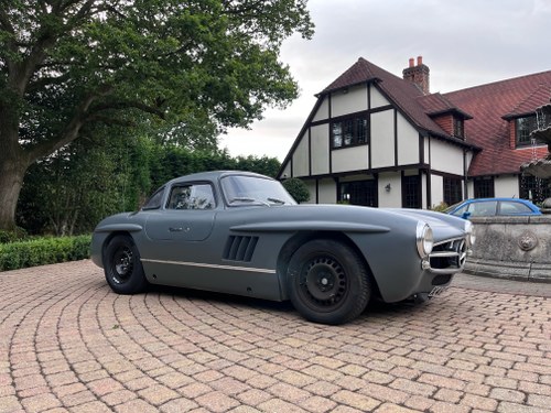 Mercedes Gullwing recreation 2000 SLK
