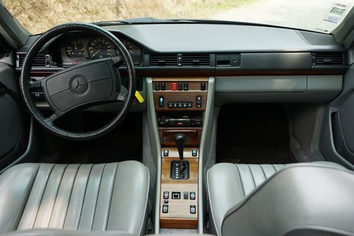 1987 Mercedes 300 - 8