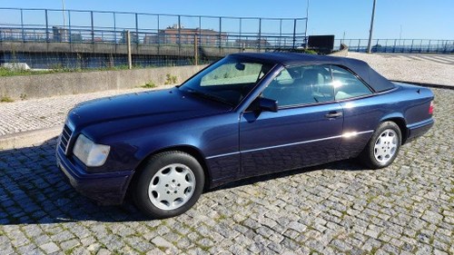 1996 Mercedes E200