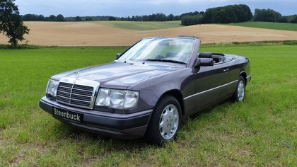Mercedes-Benz 300 CE-24 - One of the most beautiful Mercedes