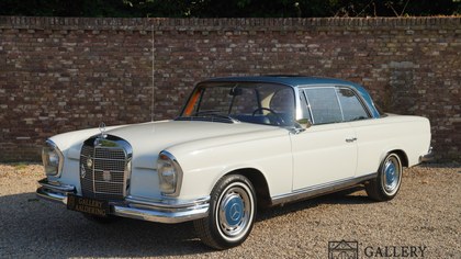 Mercedes-Benz 280 SE COUPE Manual gearbox and sunroof