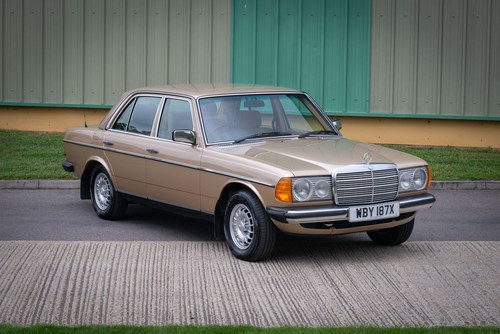 1982 Mercedes W123 230E Auto - 2 Owners, Velour, Immaculate SOLD