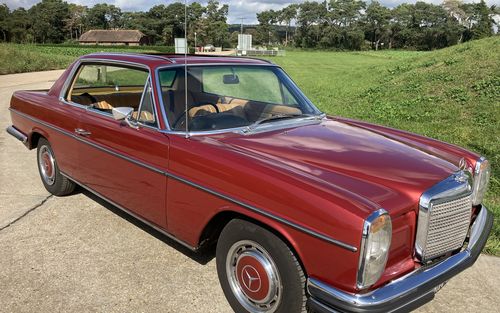 1972 Mercedes 250CE (picture 1 of 12)