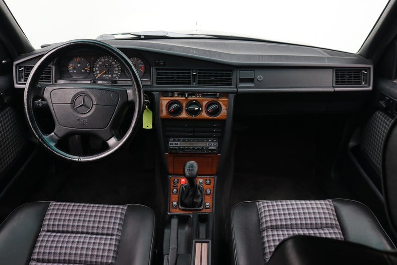1991 Mercedes 190 E - 4
