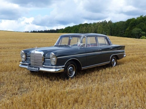 1963 Mercedes-Benz 300 SE - a limousine in original paint For Sale