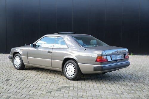 1992 Mercedes 230 - 3