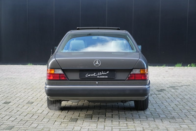 1992 Mercedes 230 - 4