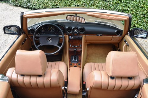 1985 Mercedes SL Class - 9