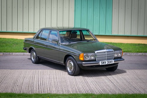 1980 Mercedes W123 230 Auto - Mango Green/Tan - 44k Miles VENDUTO