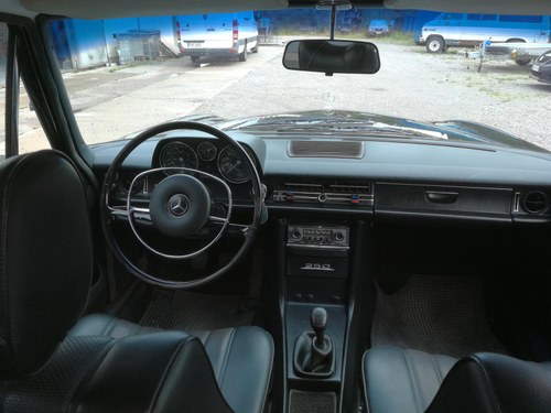 1968 Mercedes 250 - 5