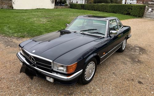 1989 Mercedes 300 SL Auto R107 midnight blue hard top cover (picture 1 of 14)