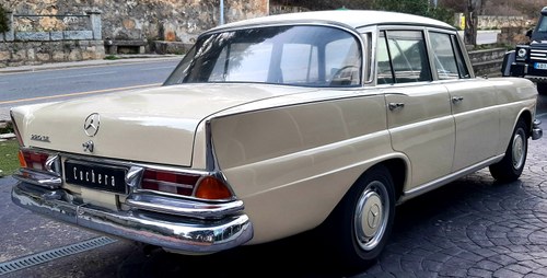 1965 Mercedes 220SEb - 5