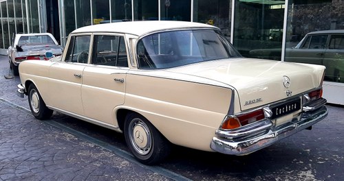 1965 Mercedes 220SEb - 6