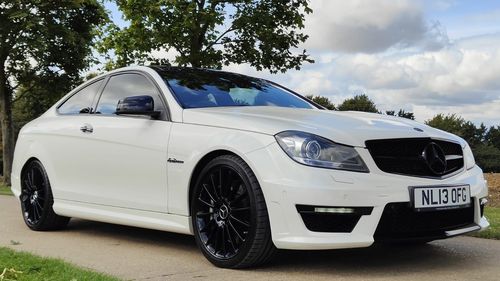 Picture of Mercedes C63 AMG Coupe 6.3 V8 SpdS MCT 2013 - For Sale