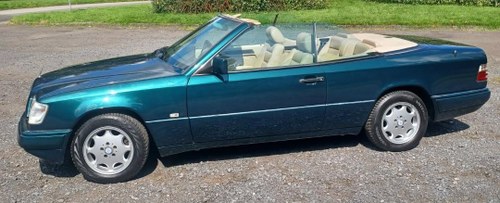 1996 Mercedes w124 e220 convertible