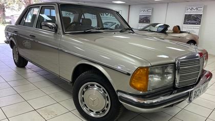 1985 Mercedes 230E