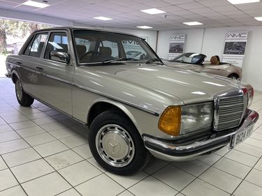 Picture of 1985 Mercedes 230E - For Sale