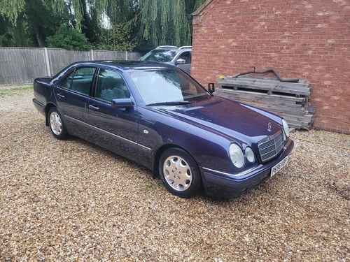1996 Mercedes E300D Elegance A