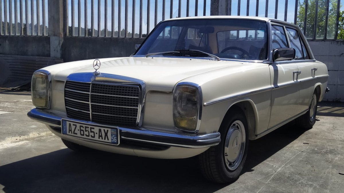 1973 Mercedes 230 White Automatic 4 Speed Left Hand Drive In Morbihan 1973-mercedes-230-white-automatic-4-speed-left-hand-drive-in-morbihan