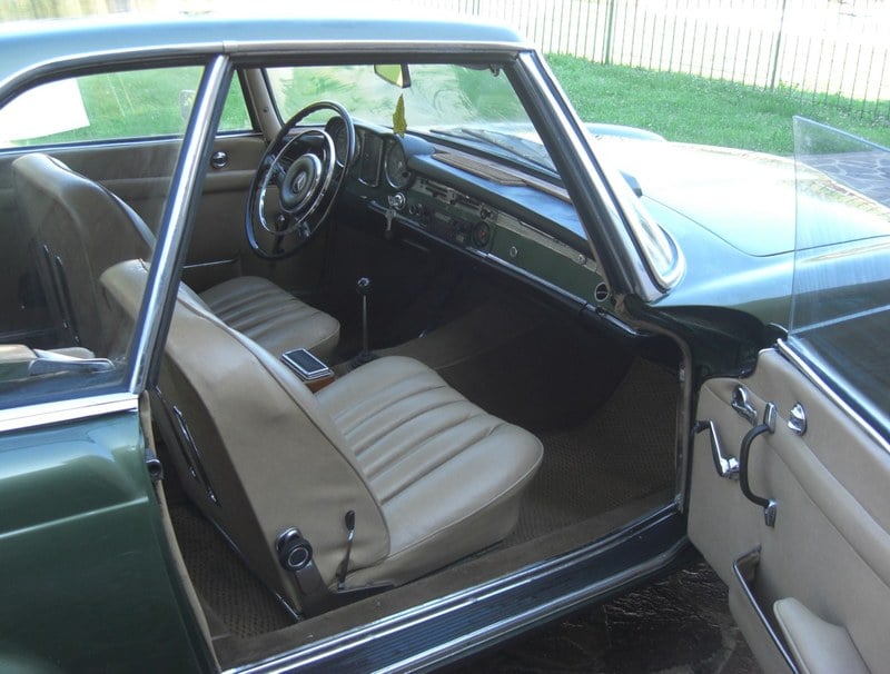 1967 Mercedes 230