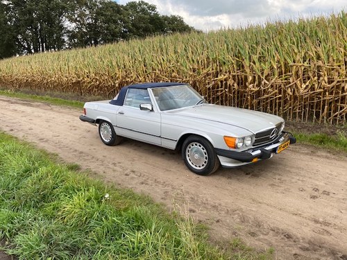 1987 Mercedes SL560 V8 Roadster