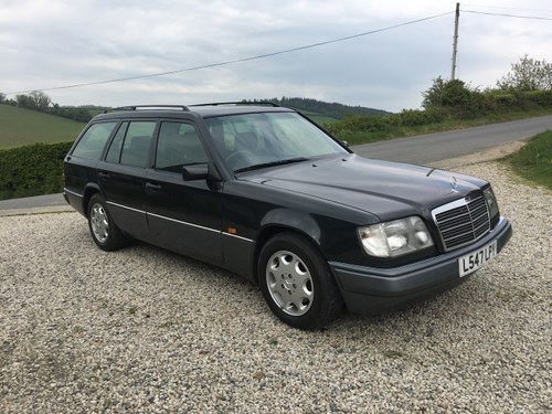 1994 Mercedes E320 W124 ESTATE