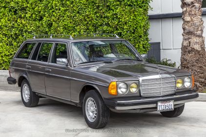 Picture of 1981 Mercedes-Benz 300TD Turbo