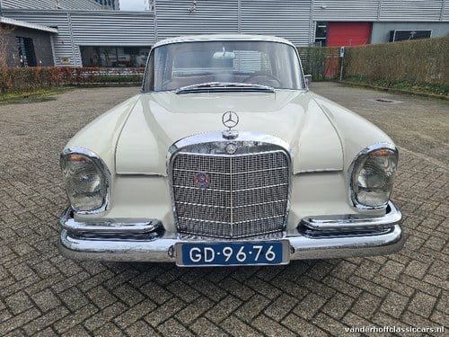 1961 Mercedes 220 - 6