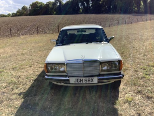 1982 Mercedes 240 D Lwb Auto (Limousine)